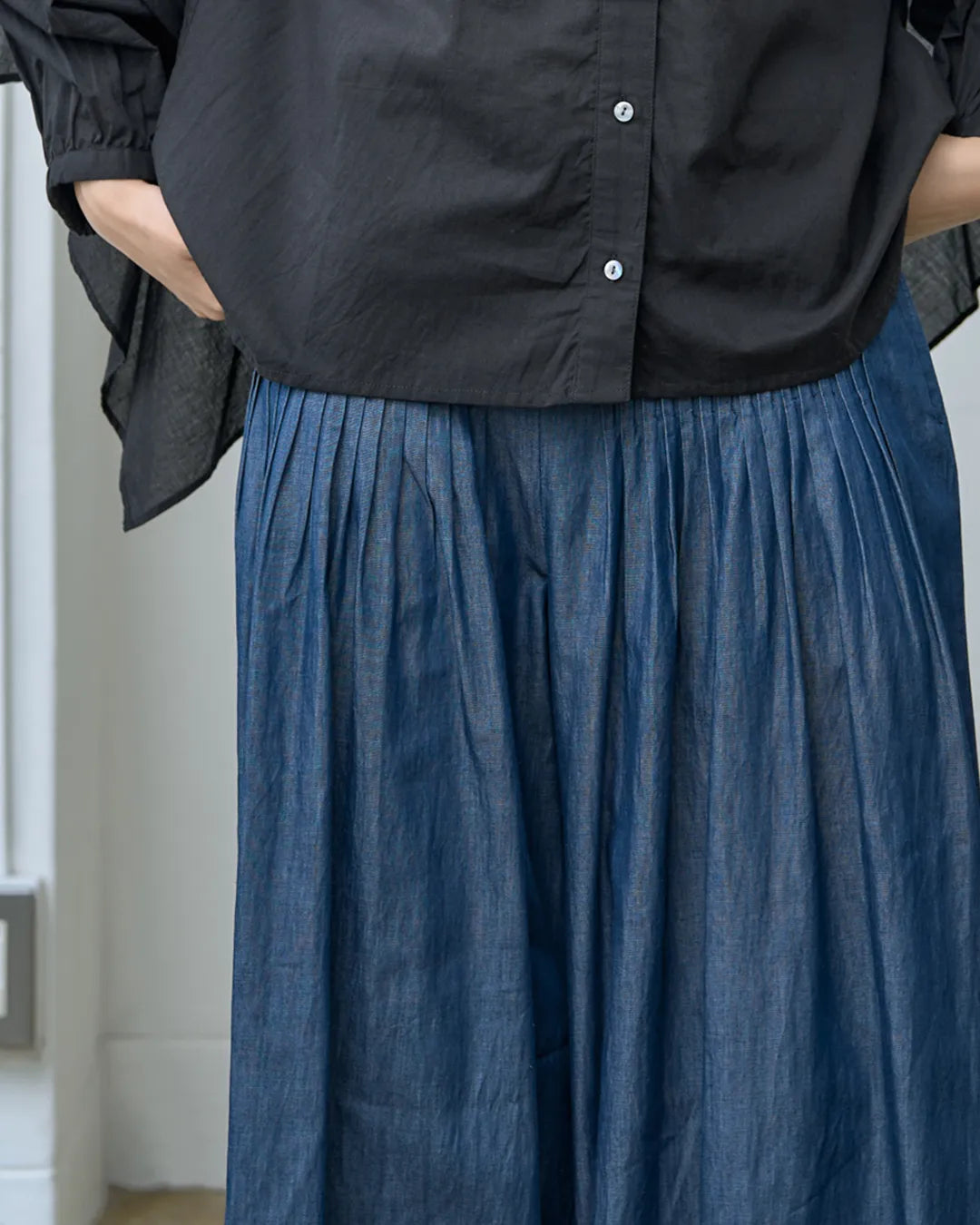 ウエストピンタックデニムパンツ
