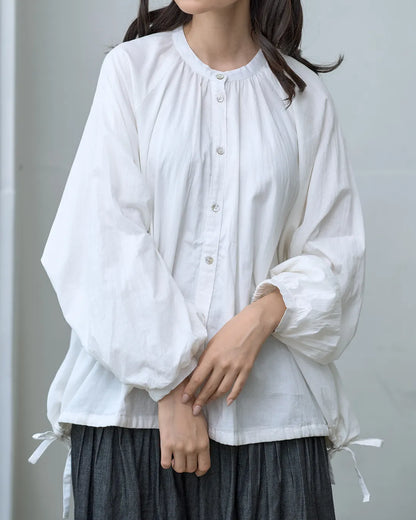 ギャザー使いスモックブラウス
