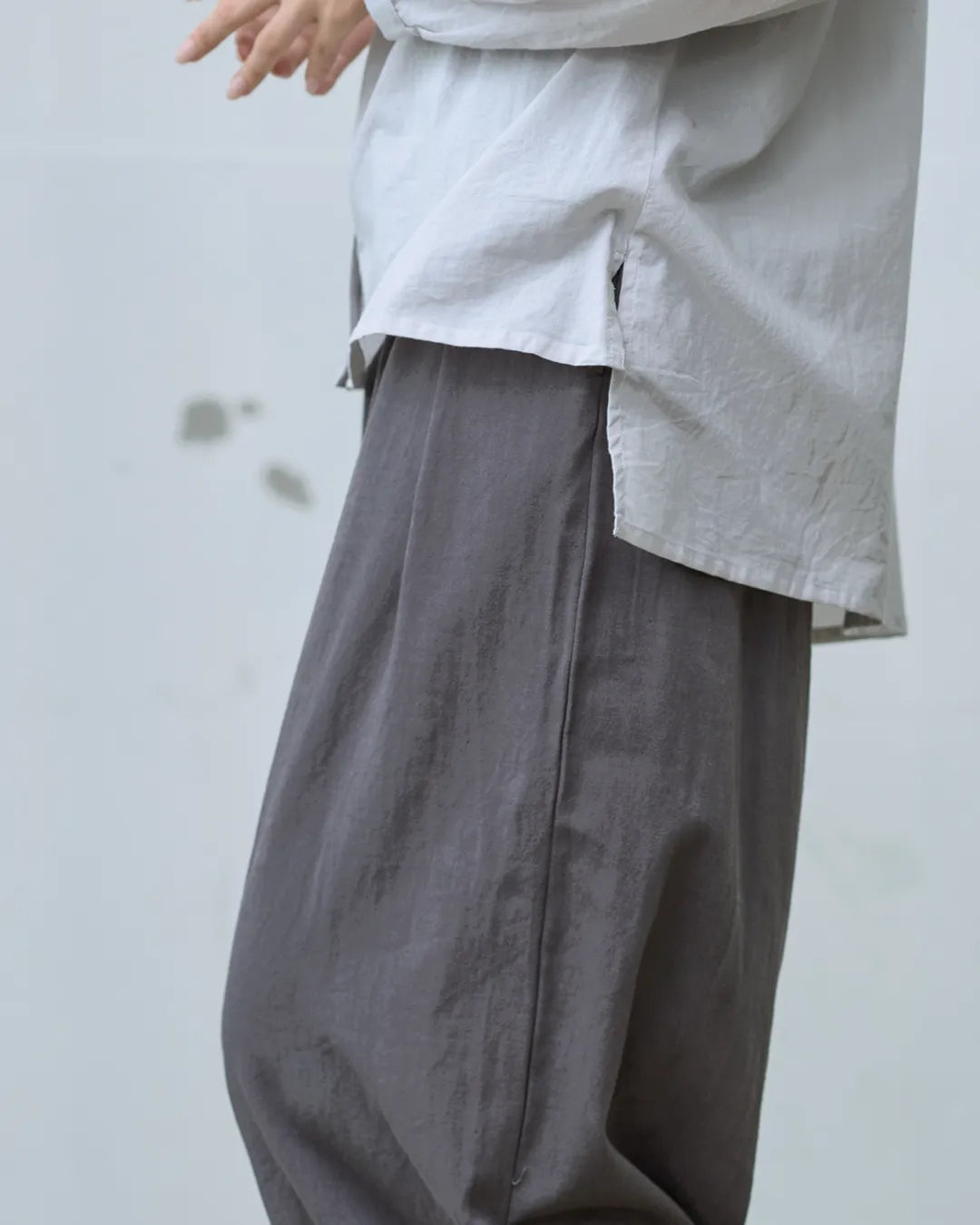 裾ピンタックワイドパンツ
